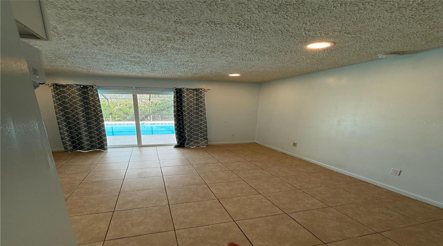Spring Hill, Florida 34606, 5 Bedroom Bedrooms, ,2 Bathroombathrooms,Residential,For Sale,Tarrytown,0,Mfrtb8464781