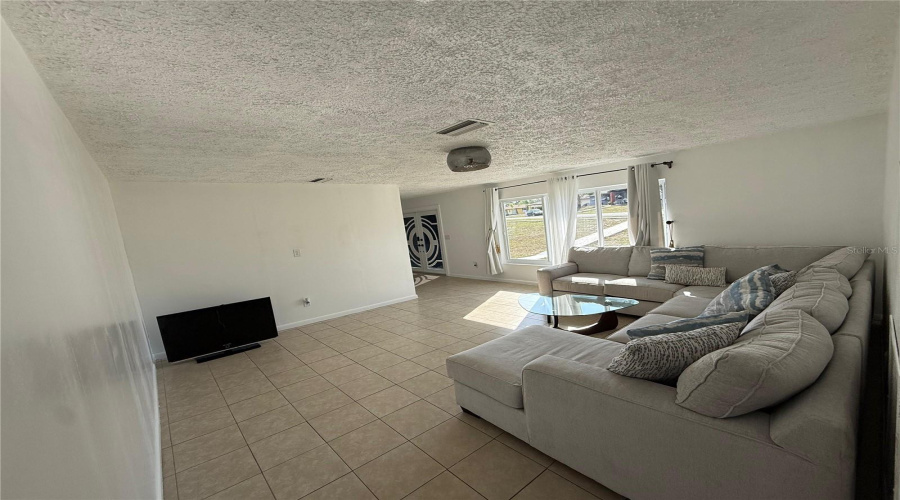 Spring Hill, Florida 34606, 5 Bedroom Bedrooms, ,2 Bathroombathrooms,Residential,For Sale,Tarrytown,0,Mfrtb8464781