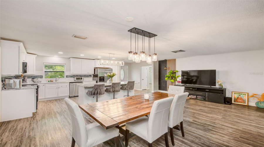Seminole, Florida 33772, 4 Bedroom Bedrooms, ,2 Bathroombathrooms,Residential,For Sale,60Th,0,Mfrtb8540580