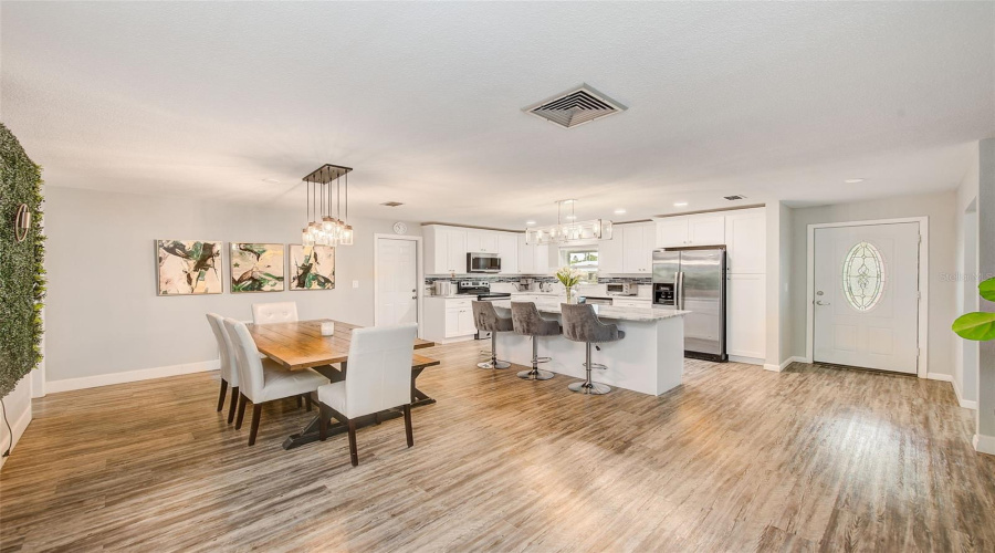 Seminole, Florida 33772, 4 Bedroom Bedrooms, ,2 Bathroombathrooms,Residential,For Sale,60Th,0,Mfrtb8540580