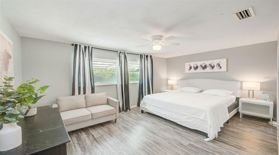 Seminole, Florida 33772, 4 Bedroom Bedrooms, ,2 Bathroombathrooms,Residential,For Sale,60Th,0,Mfrtb8540580