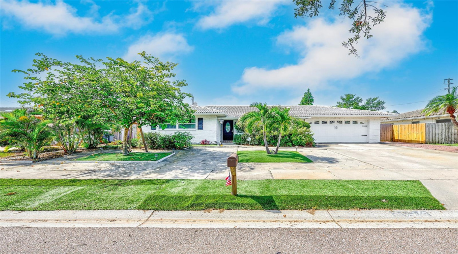 Seminole, Florida 33772, 4 Bedroom Bedrooms, ,2 Bathroombathrooms,Residential,For Sale,60Th,0,Mfrtb8540580