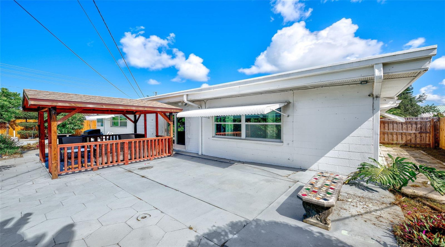 Seminole, Florida 33772, 4 Bedroom Bedrooms, ,2 Bathroombathrooms,Residential,For Sale,60Th,0,Mfrtb8540580