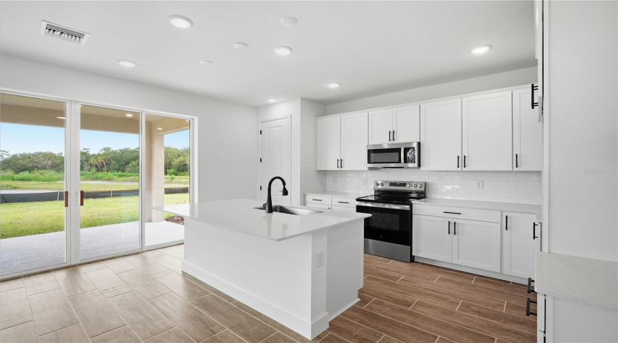 Parrish, Florida 34219, 4 Bedroom Bedrooms, ,3 Bathroombathrooms,Residential,For Sale,Banks,0,Mfrs5142957
