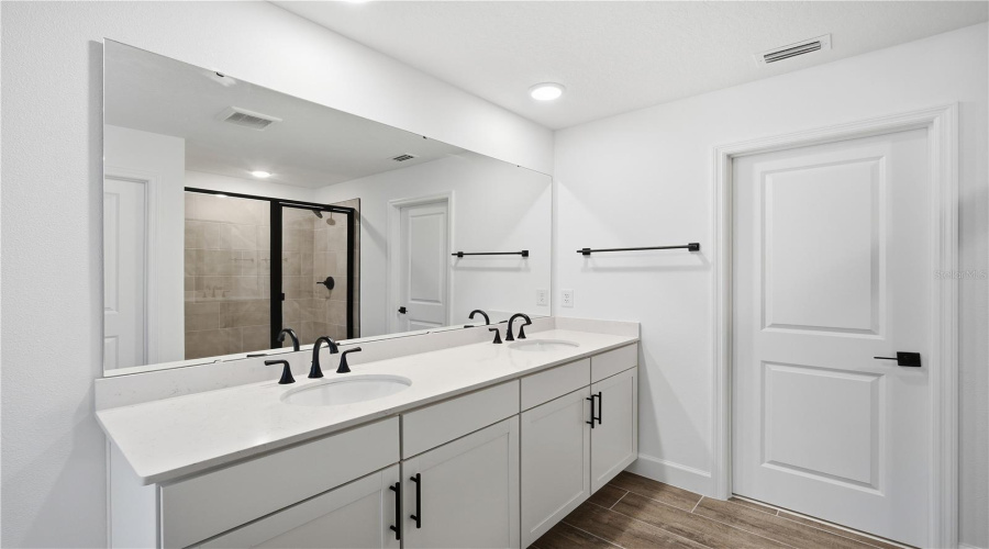 Parrish, Florida 34219, 4 Bedroom Bedrooms, ,3 Bathroombathrooms,Residential,For Sale,Banks,0,Mfrs5142957