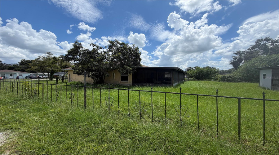Plant City, Florida 33563, 3 Bedroom Bedrooms, ,2 Bathroombathrooms,Residential,For Sale,Wiggins,0,Mfro6436894