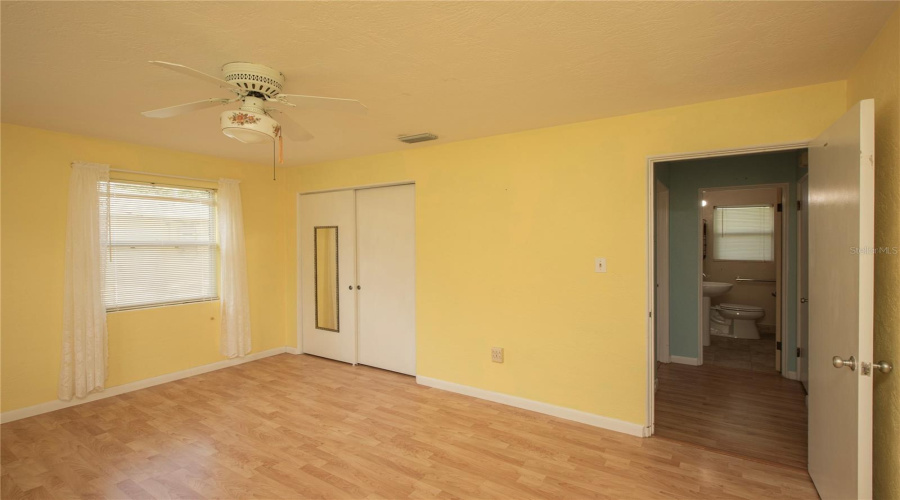 New Smyrna Beach, Florida 32168, 3 Bedroom Bedrooms, ,2 Bathroombathrooms,Residential,For Sale,Roslyn,0,Mfrns1088691