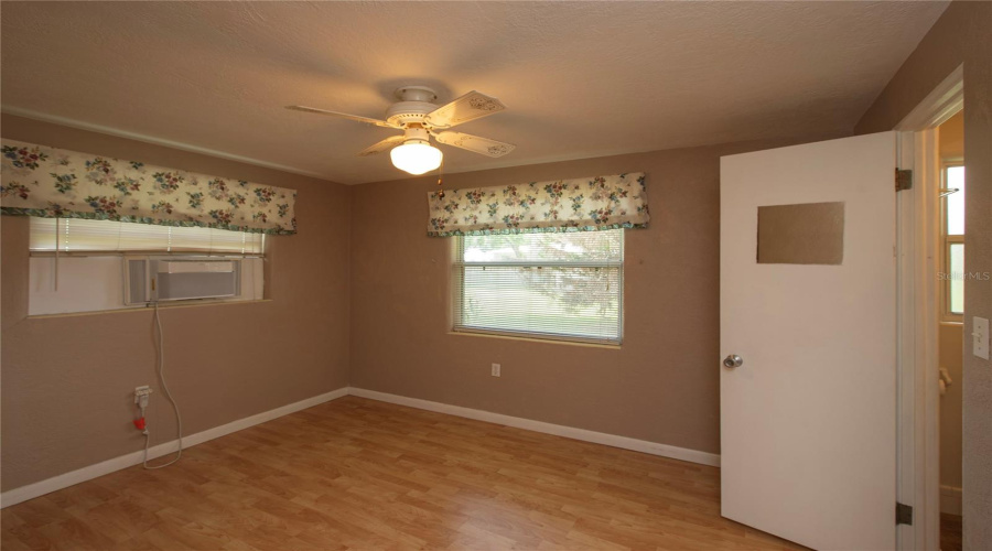 New Smyrna Beach, Florida 32168, 3 Bedroom Bedrooms, ,2 Bathroombathrooms,Residential,For Sale,Roslyn,0,Mfrns1088691