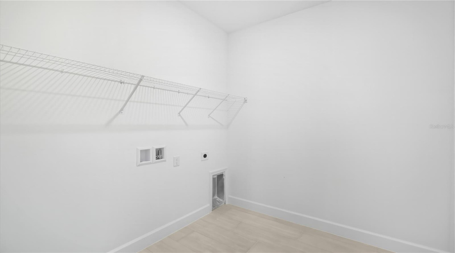 Weeki Wachee, Florida 34613, 3 Bedroom Bedrooms, ,2 Bathroombathrooms,Residential,For Sale,Players,0,Mfrs5126054