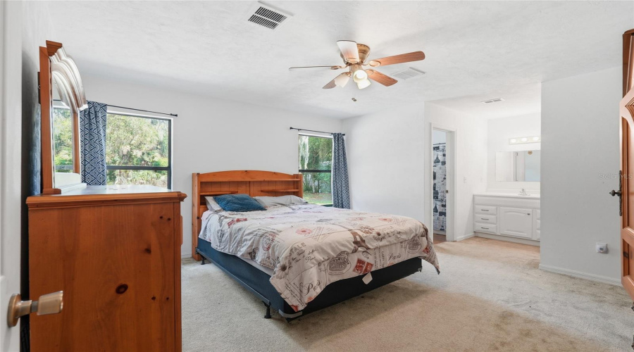 Hawthorne, Florida 32640, 3 Bedroom Bedrooms, ,2 Bathroombathrooms,Residential,For Sale,Little Orange Lake,0,Mfrgc540538