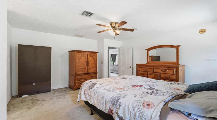 Hawthorne, Florida 32640, 3 Bedroom Bedrooms, ,2 Bathroombathrooms,Residential,For Sale,Little Orange Lake,0,Mfrgc540538