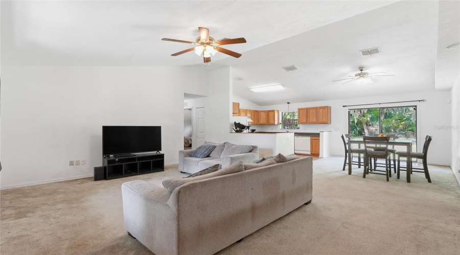 Hawthorne, Florida 32640, 3 Bedroom Bedrooms, ,2 Bathroombathrooms,Residential,For Sale,Little Orange Lake,0,Mfrgc540538