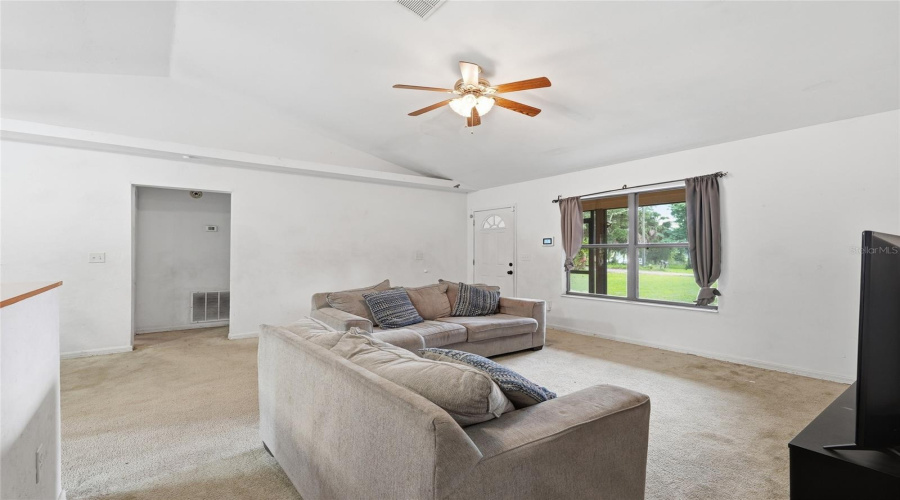 Hawthorne, Florida 32640, 3 Bedroom Bedrooms, ,2 Bathroombathrooms,Residential,For Sale,Little Orange Lake,0,Mfrgc540538