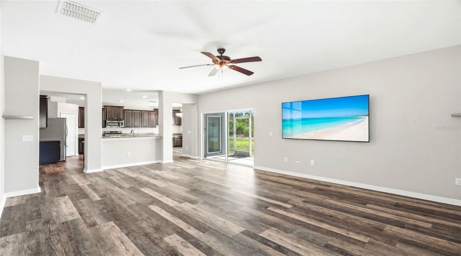 Ruskin, Florida 33570, 6 Bedroom Bedrooms, ,3 Bathroombathrooms,Residential,For Sale,Meadow Glade,0,Mfra4699587