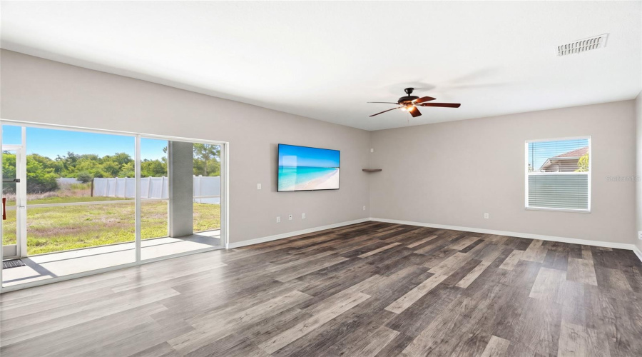 Ruskin, Florida 33570, 6 Bedroom Bedrooms, ,3 Bathroombathrooms,Residential,For Sale,Meadow Glade,0,Mfra4699587