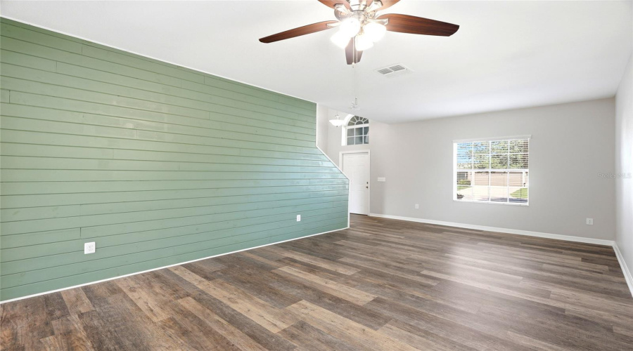 Ruskin, Florida 33570, 6 Bedroom Bedrooms, ,3 Bathroombathrooms,Residential,For Sale,Meadow Glade,0,Mfra4699587