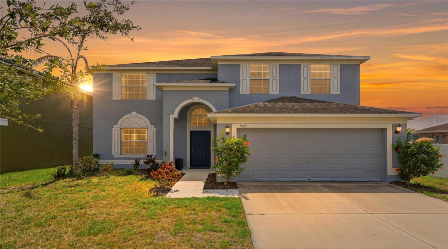 Ruskin, Florida 33570, 6 Bedroom Bedrooms, ,3 Bathroombathrooms,Residential,For Sale,Meadow Glade,0,Mfra4699587