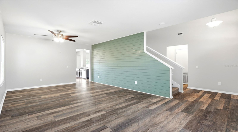 Ruskin, Florida 33570, 6 Bedroom Bedrooms, ,3 Bathroombathrooms,Residential,For Sale,Meadow Glade,0,Mfra4699587