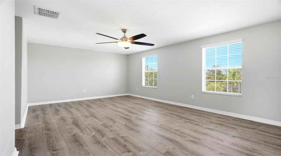 Ruskin, Florida 33570, 6 Bedroom Bedrooms, ,3 Bathroombathrooms,Residential,For Sale,Meadow Glade,0,Mfra4699587