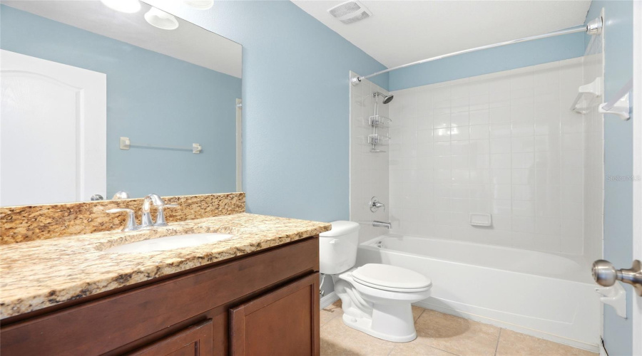 Ruskin, Florida 33570, 6 Bedroom Bedrooms, ,3 Bathroombathrooms,Residential,For Sale,Meadow Glade,0,Mfra4699587