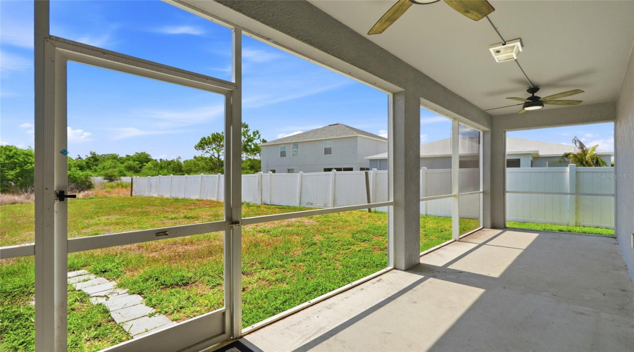 Ruskin, Florida 33570, 6 Bedroom Bedrooms, ,3 Bathroombathrooms,Residential,For Sale,Meadow Glade,0,Mfra4699587