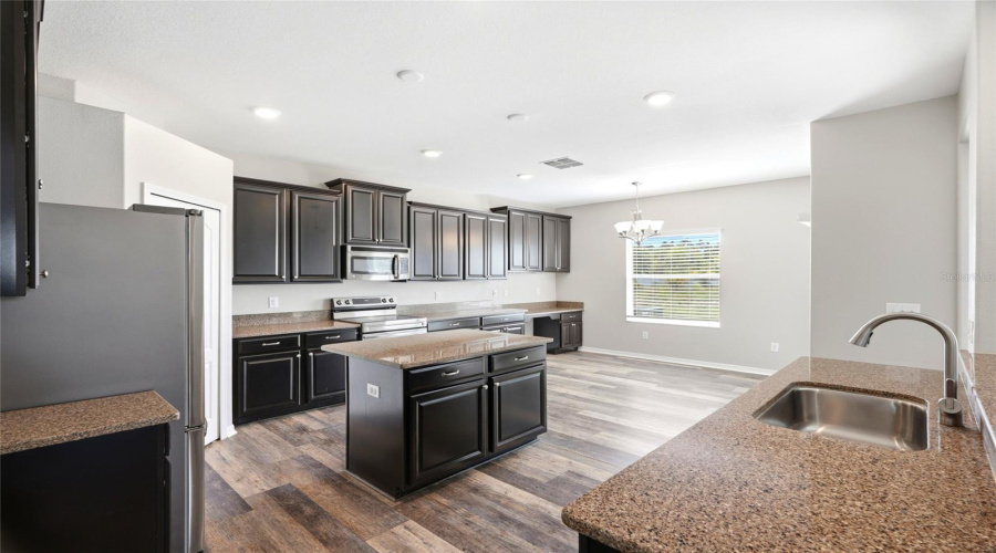 Ruskin, Florida 33570, 6 Bedroom Bedrooms, ,3 Bathroombathrooms,Residential,For Sale,Meadow Glade,0,Mfra4699587