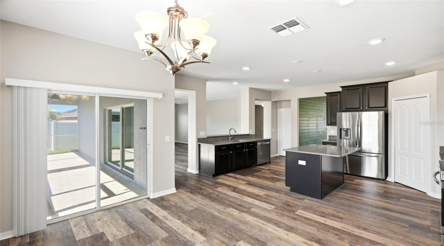 Ruskin, Florida 33570, 6 Bedroom Bedrooms, ,3 Bathroombathrooms,Residential,For Sale,Meadow Glade,0,Mfra4699587