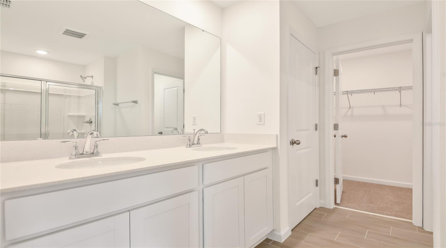 Dundee, Florida 33838, 4 Bedroom Bedrooms, ,3 Bathroombathrooms,Residential,For Sale,Daisy Hill,0,Mfrs5137813