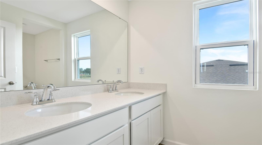 Dundee, Florida 33838, 4 Bedroom Bedrooms, ,3 Bathroombathrooms,Residential,For Sale,Daisy Hill,0,Mfrs5137813
