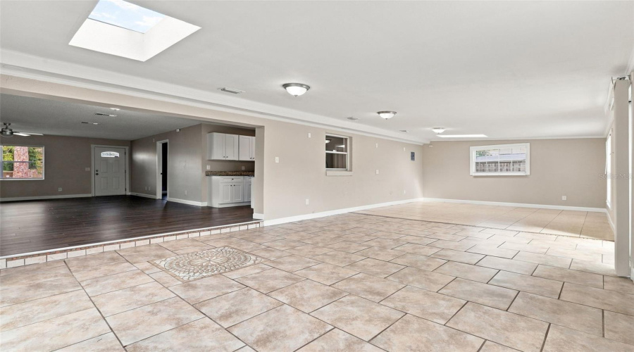 Edgewater, Florida 32141, 3 Bedroom Bedrooms, ,2 Bathroombathrooms,Residential,For Sale,Pine Tree,0,Mfrv4950871