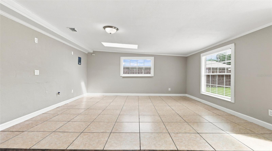 Edgewater, Florida 32141, 3 Bedroom Bedrooms, ,2 Bathroombathrooms,Residential,For Sale,Pine Tree,0,Mfrv4950871