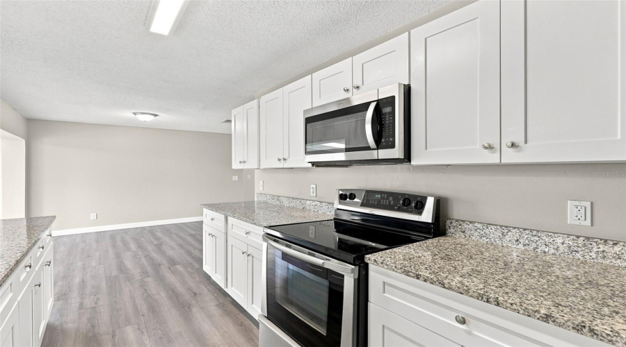 Edgewater, Florida 32141, 3 Bedroom Bedrooms, ,2 Bathroombathrooms,Residential,For Sale,Pine Tree,0,Mfrv4950871