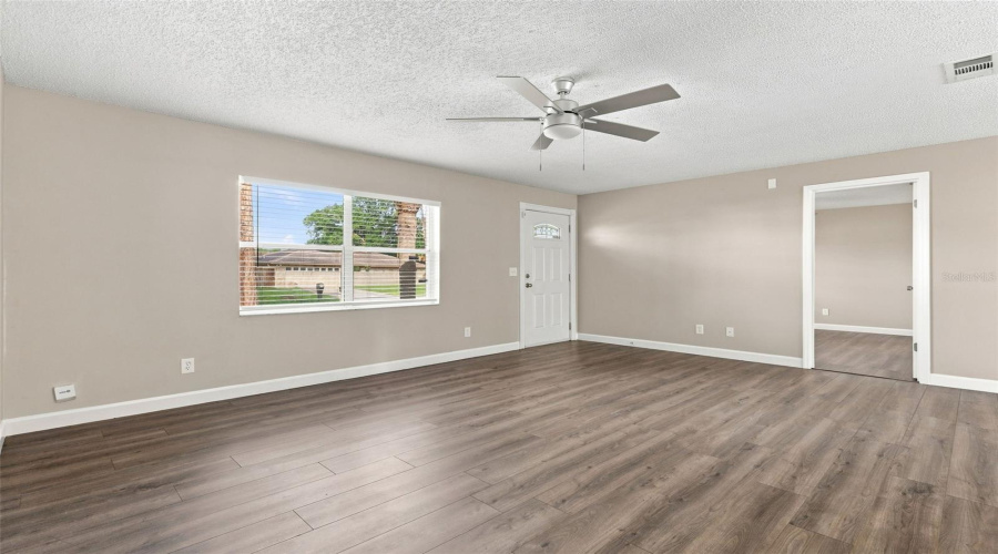Edgewater, Florida 32141, 3 Bedroom Bedrooms, ,2 Bathroombathrooms,Residential,For Sale,Pine Tree,0,Mfrv4950871