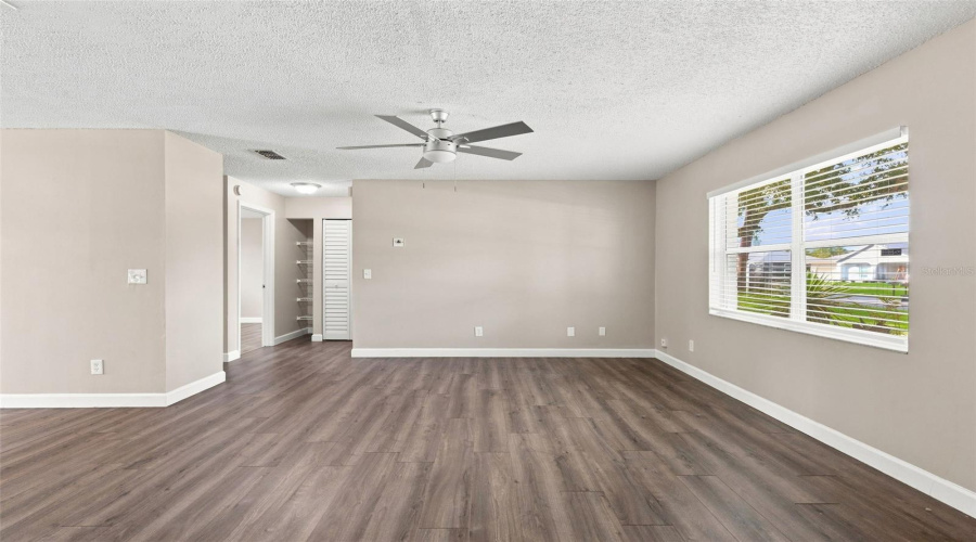 Edgewater, Florida 32141, 3 Bedroom Bedrooms, ,2 Bathroombathrooms,Residential,For Sale,Pine Tree,0,Mfrv4950871