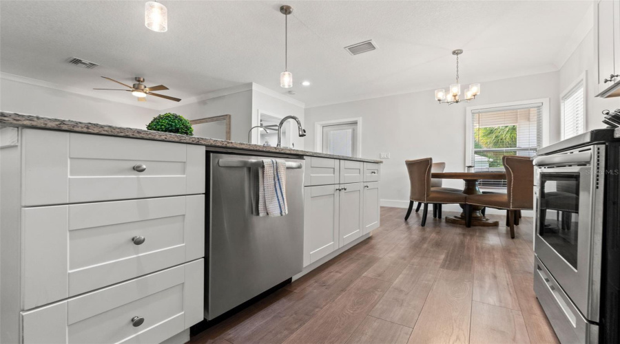 Dunedin, Florida 34698, 3 Bedroom Bedrooms, ,2 Bathroombathrooms,Residential,For Sale,Belcher,0,Mfrw7886579