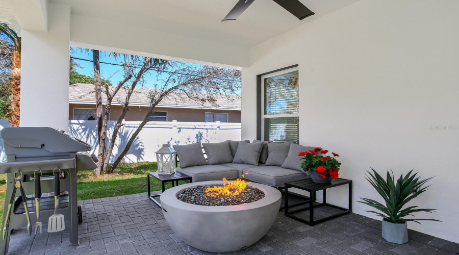 Dunedin, Florida 34698, 3 Bedroom Bedrooms, ,2 Bathroombathrooms,Residential,For Sale,Belcher,0,Mfrw7886579