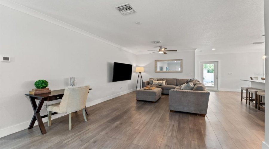 Dunedin, Florida 34698, 3 Bedroom Bedrooms, ,2 Bathroombathrooms,Residential,For Sale,Belcher,0,Mfrw7886579