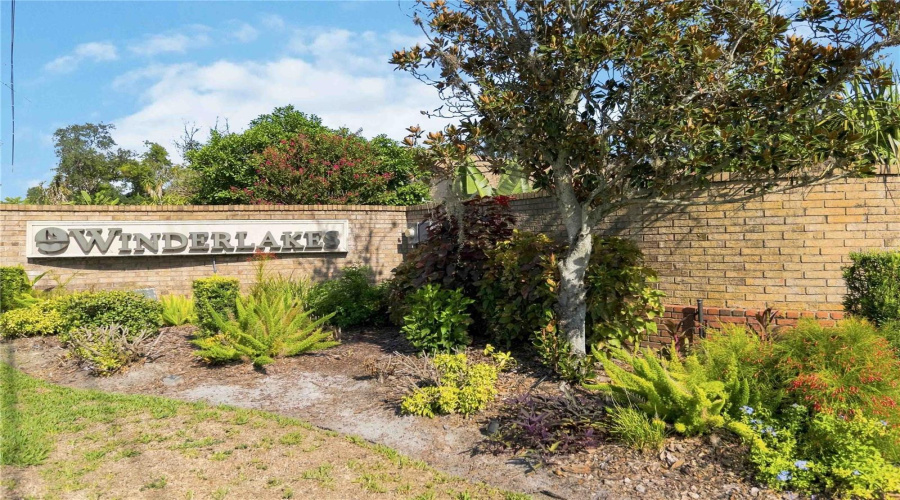 Orlando, Florida 32835, 4 Bedroom Bedrooms, ,2 Bathroombathrooms,Residential,For Sale,Saranac,0,Mfro6436728