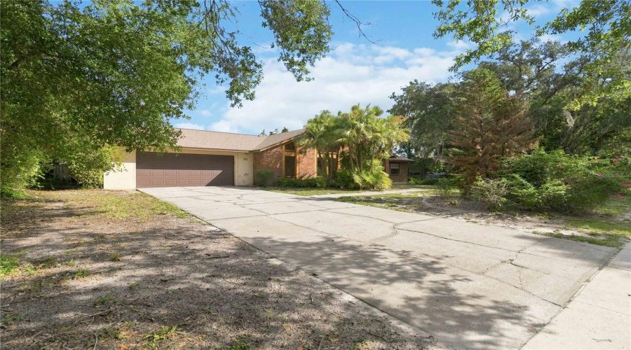 Orlando, Florida 32835, 4 Bedroom Bedrooms, ,2 Bathroombathrooms,Residential,For Sale,Saranac,0,Mfro6436728