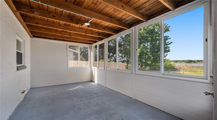 Winter Haven, Florida 33880, 3 Bedroom Bedrooms, ,2 Bathroombathrooms,Residential,For Sale,Lake Thomas,0,Mfrl4959685