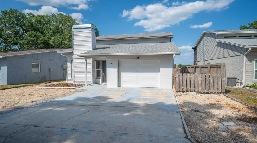 Winter Haven, Florida 33880, 3 Bedroom Bedrooms, ,2 Bathroombathrooms,Residential,For Sale,Lake Thomas,0,Mfrl4959685