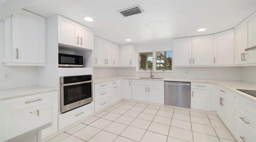 Sarasota, Florida 34236, 4 Bedroom Bedrooms, ,3 Bathroombathrooms,Residential,For Sale,Garfield,0,Mfra4702849