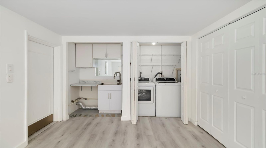 Sarasota, Florida 34236, 4 Bedroom Bedrooms, ,3 Bathroombathrooms,Residential,For Sale,Garfield,0,Mfra4702849