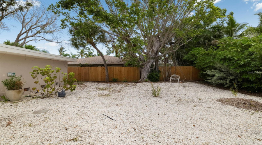 Sarasota, Florida 34236, 4 Bedroom Bedrooms, ,3 Bathroombathrooms,Residential,For Sale,Garfield,0,Mfra4702849
