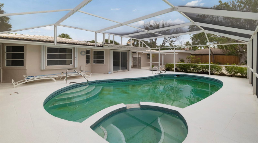 Sarasota, Florida 34236, 4 Bedroom Bedrooms, ,3 Bathroombathrooms,Residential,For Sale,Garfield,0,Mfra4702849