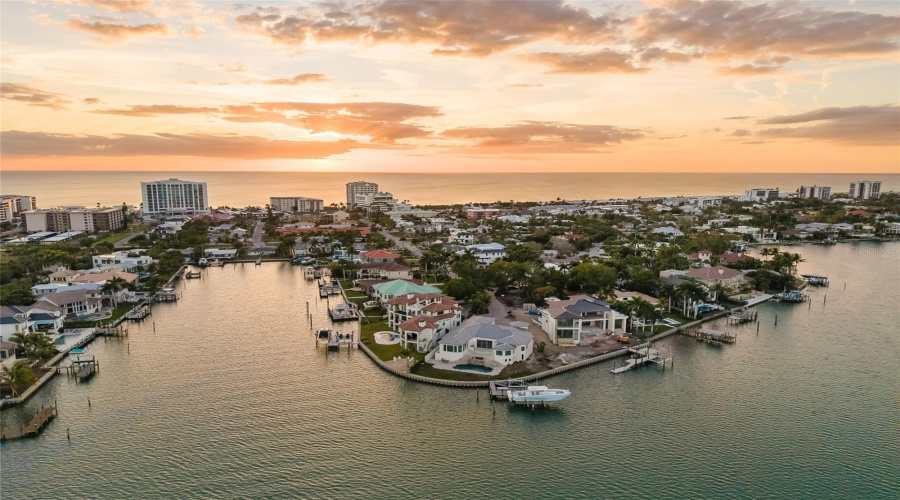 Sarasota, Florida 34236, 4 Bedroom Bedrooms, ,3 Bathroombathrooms,Residential,For Sale,Garfield,0,Mfra4702849