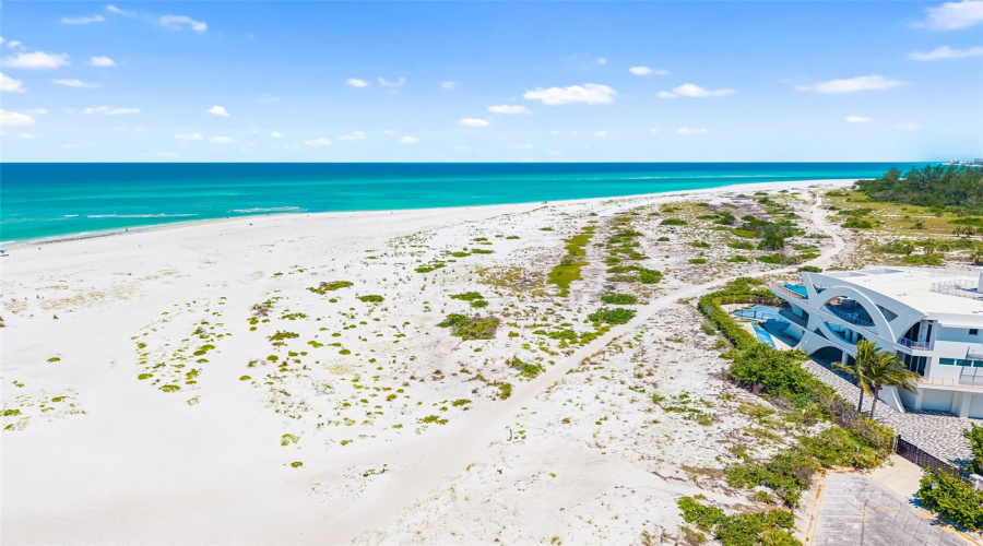 Sarasota, Florida 34236, 4 Bedroom Bedrooms, ,3 Bathroombathrooms,Residential,For Sale,Garfield,0,Mfra4702849
