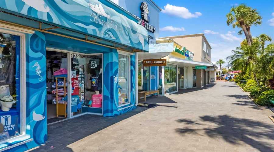 Sarasota, Florida 34236, 4 Bedroom Bedrooms, ,3 Bathroombathrooms,Residential,For Sale,Garfield,0,Mfra4702849
