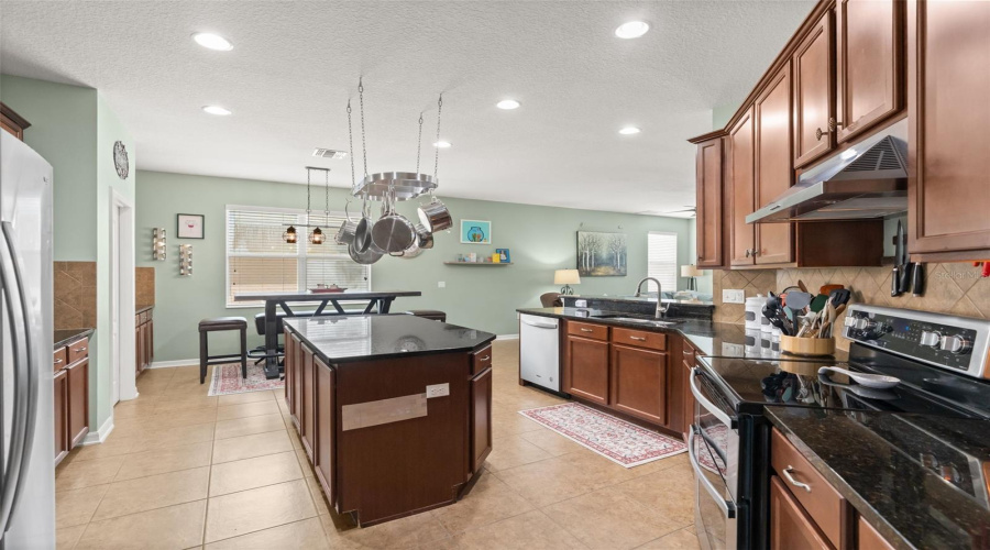 Orlando, Florida 32828, 5 Bedroom Bedrooms, ,4 Bathroombathrooms,Residential,For Sale,Cortona,0,Mfro6430163