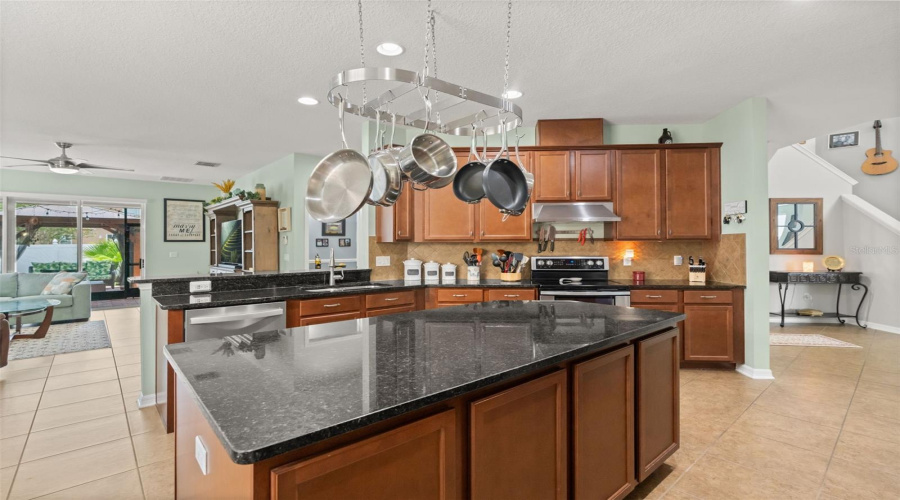 Orlando, Florida 32828, 5 Bedroom Bedrooms, ,4 Bathroombathrooms,Residential,For Sale,Cortona,0,Mfro6430163